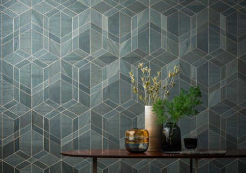 Sycamore by Omexco: rich tonal variations reveal the delicate wood grain of the Paulownia tree. Luxurious and sensual to the hand and to the eye. Exquisite craftsmanship creates stunning designs. We imagine shapes and we inlay each piece by hand. Elegant and timeless.